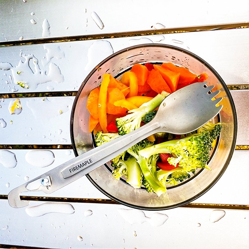 Woodpecker Titanium Spork with Gas Canister Punch - Fire Maple